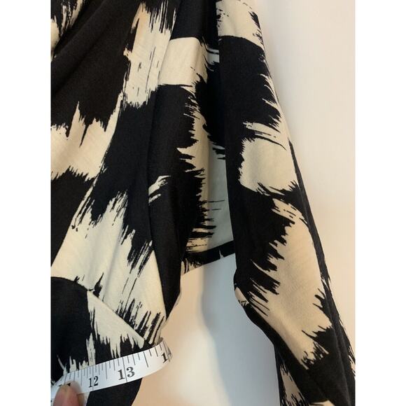 DVF Womens Dress 6 Bodycon Wool Knee Length Black White Vneck Cocktail - Picture 9 of 12